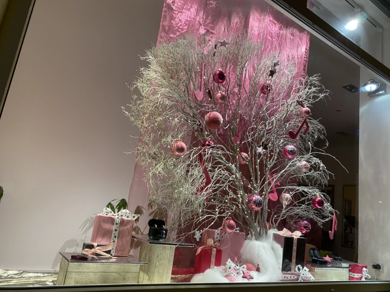 Winter-Schaufensterdekoration von Hörgeräte Ohm